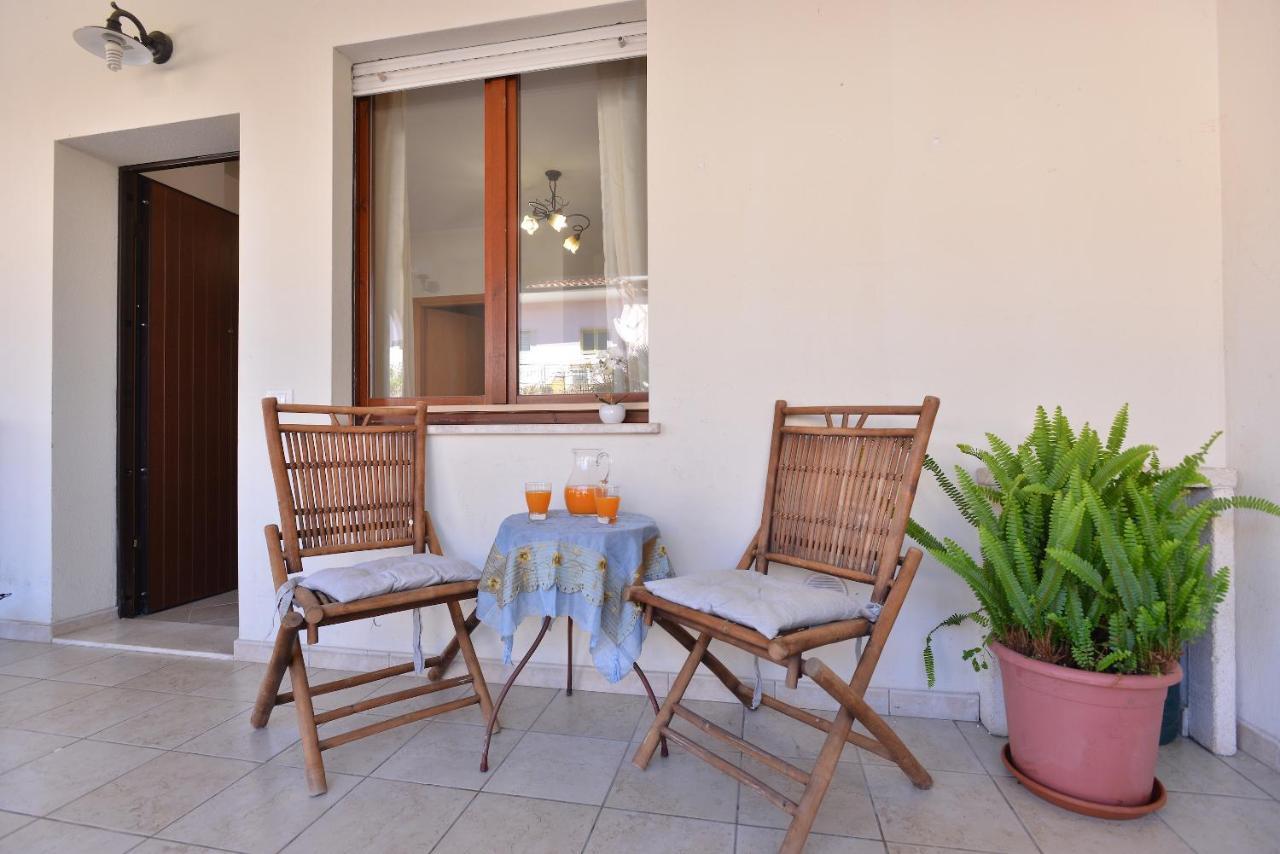 Izzhome Blue Sea Pula Exterior foto